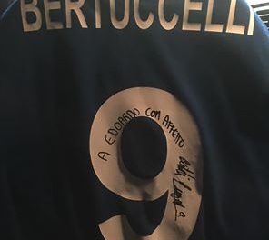 Mr Marselli saluta bomber Bertuccelli