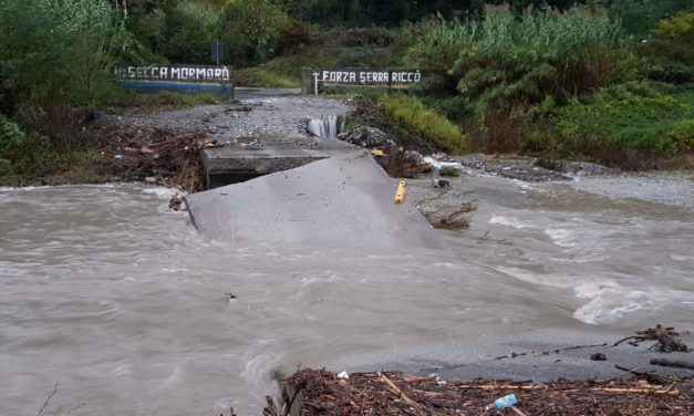 SERRA RICCO’, crolla il ponte sul Secca: impianto Negrotto chiuso oggi e domani