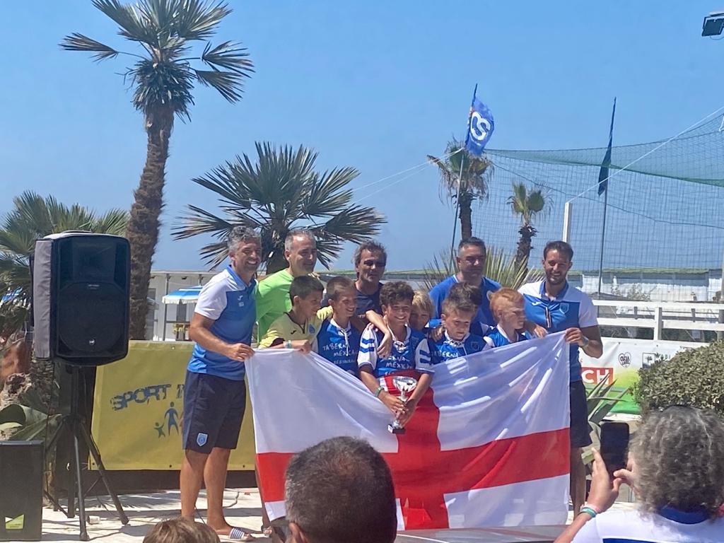 L’Avegno Beach Soccer celebra il nuovo ponte di Genova